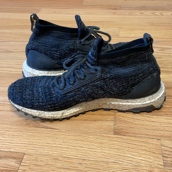 Men’s black Adidas sneakers - Picture 6 of 10